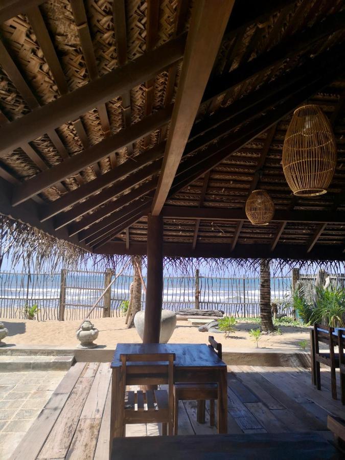 Thoduwawa Beach Villa Paiyagala Exterior foto